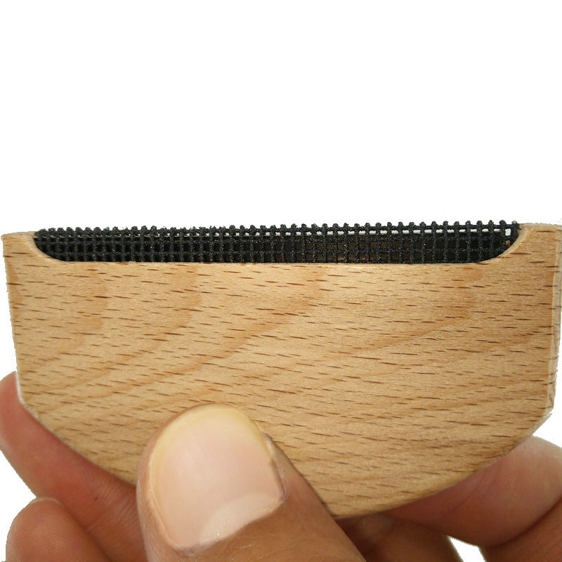 Wooden clothes ball remover - ChicaLux
