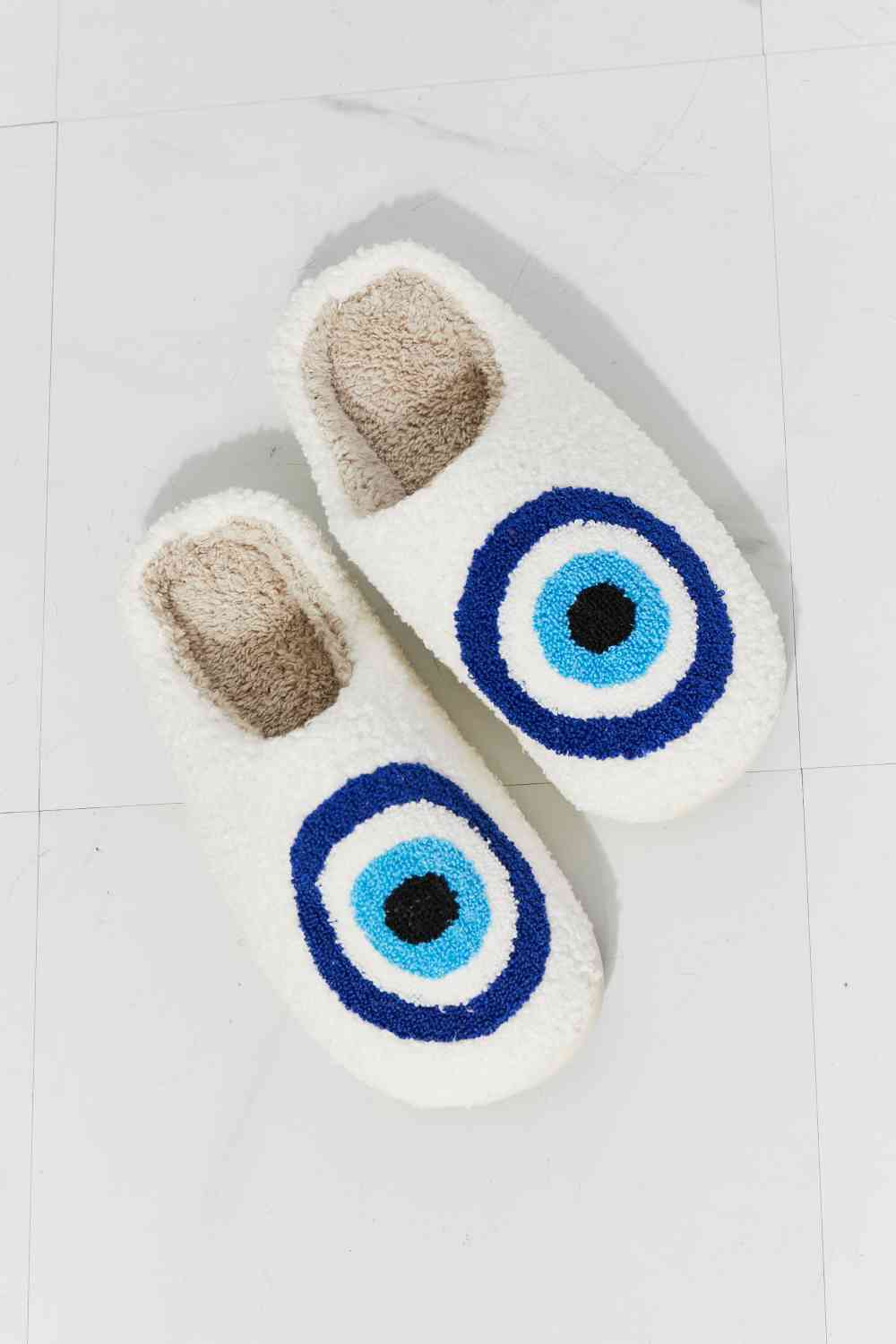 MMShoes Eye Plush Slipper - ChicaLux